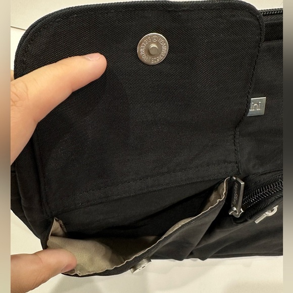 🖤🖤 Canyon Crossbody Bag – Black with Sand Lining🖤🖤 - Picture 10 of 13